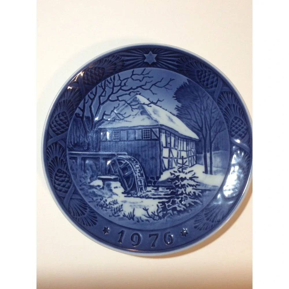 B & G Copenhagen Denmark 1976 Blue White Christmas Collector Plate Water Mill